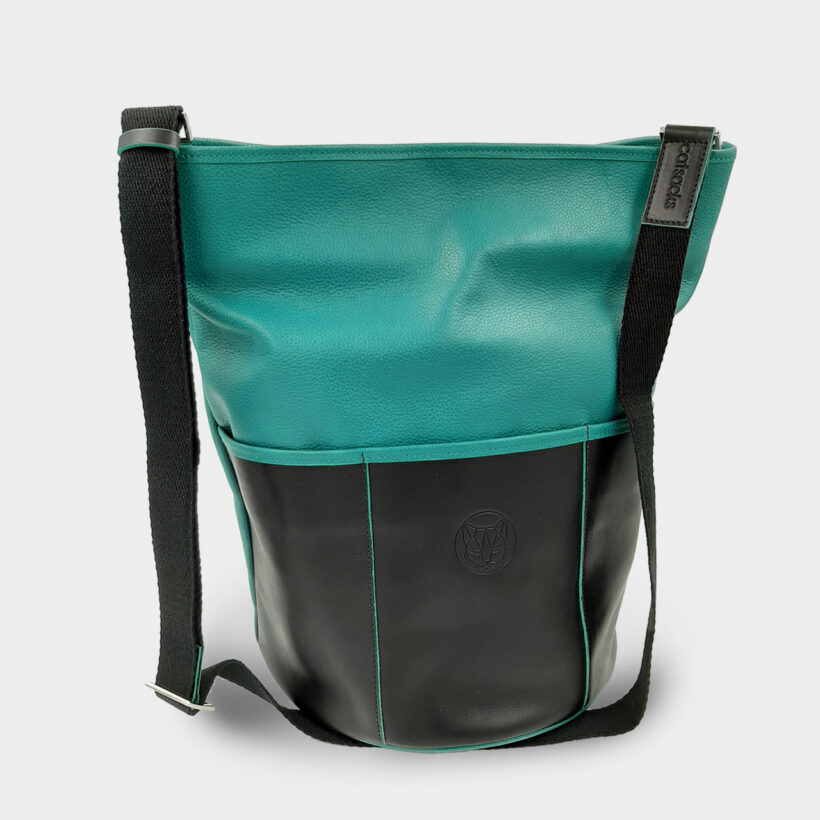 Bolso de piel verde y negro ONA
