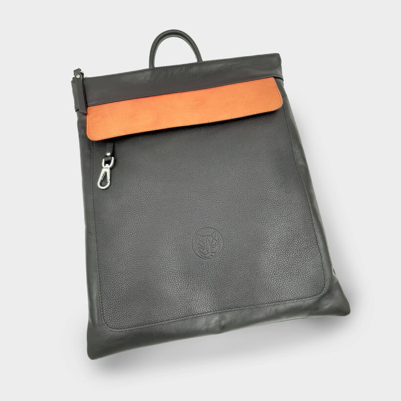 mochila piel negra tomato